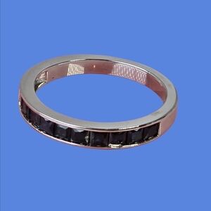 925 Sterling Silver Band Ring Sz 7.75 with Natural Sapphire 2x2mm Gemstone